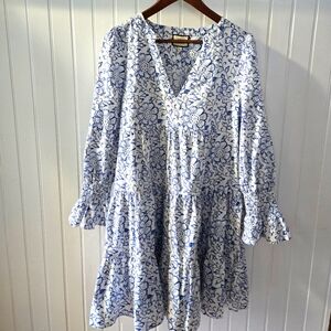 Tuckernuck blue white floral dress medium
